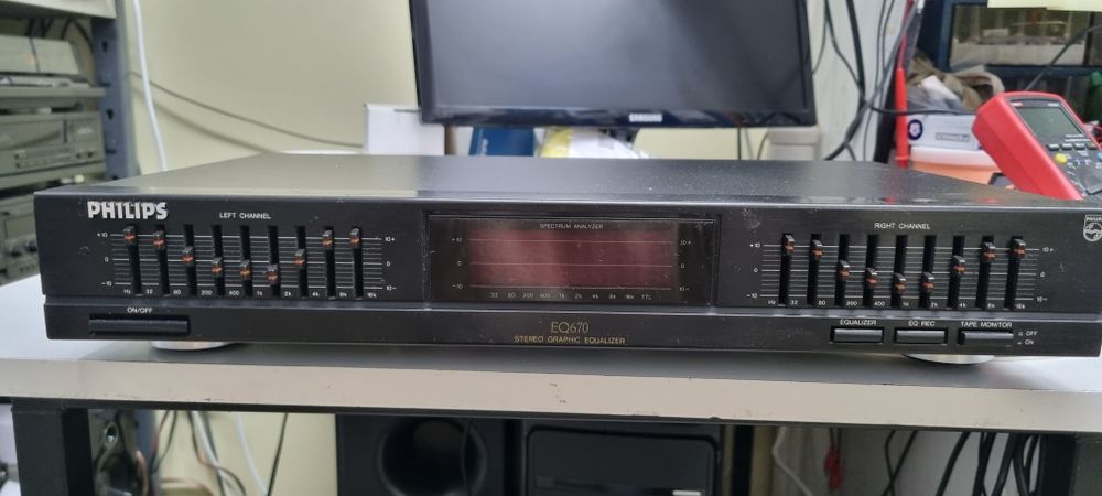 Equalizador Philips EQ670