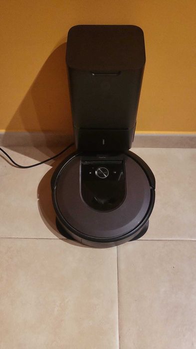 iRobot Roomba Combo i8+ - Limpeza Inteligente com Base Autoesvaziante!