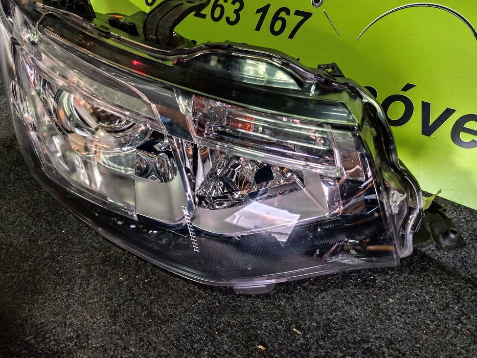 MITSUBISHI OUTLANDER FAROL XENON DIREITO - FF639