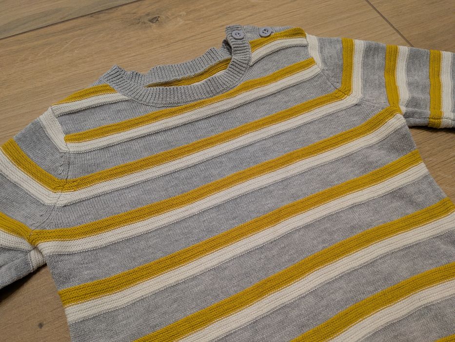 Matalan 80 86 sweter sweterek szary miodowy w paski dla chłopca