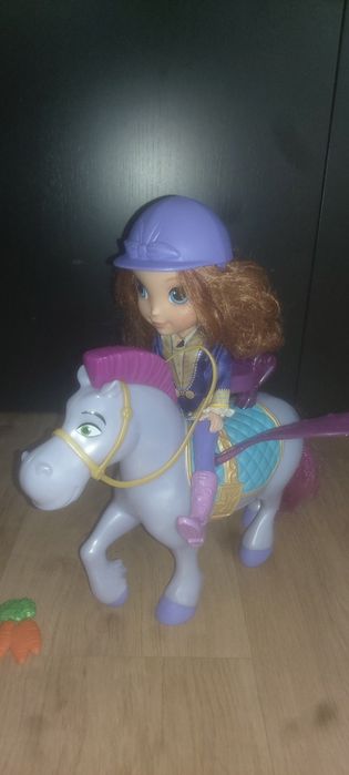 Vendo boneca da Princesa Sofia e o Mínimos