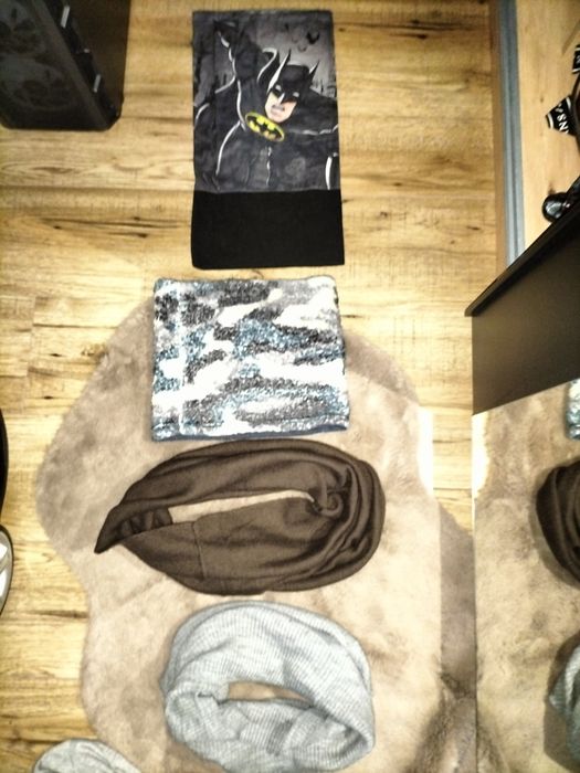 Kominy. Szale. Dziecięce