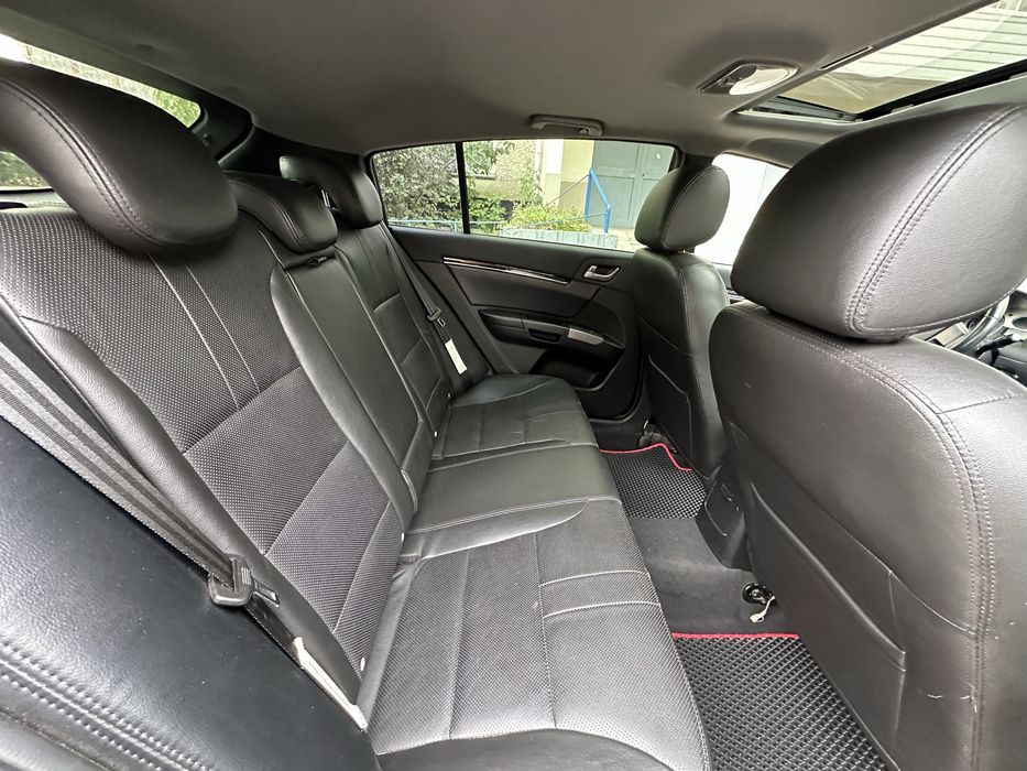Geely Emgrand EC7 RV