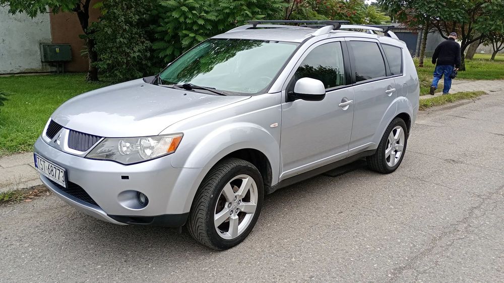Mitsubishi Outlander 7 osobowy 4x4