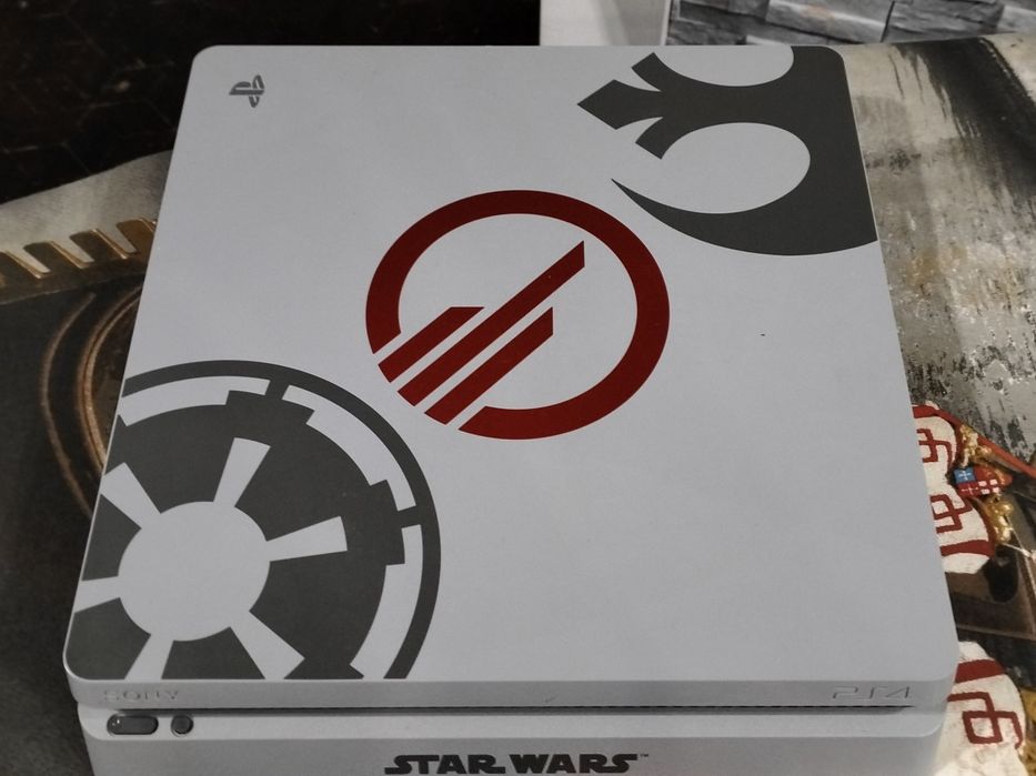 PS4 1TB Star Wars