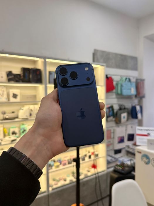 iPhone 17 Pro 256gb Deep Blue