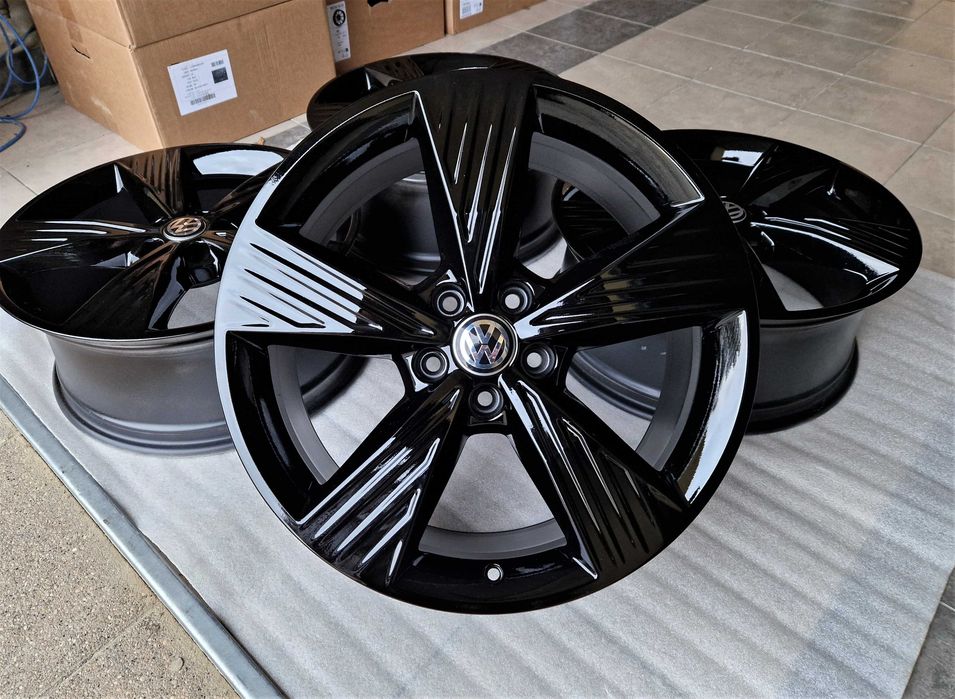 Alufelgi 19 5x112 VW Passat Tiguan Golf Jetta Touran T-Roc Czarne 297#