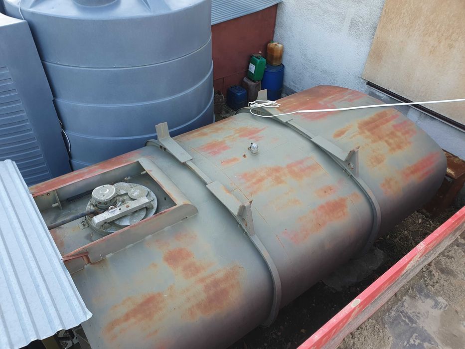 Zbiornik z dystrybutorem na olej napędowy 8400 L