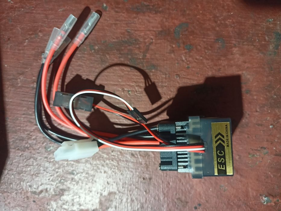 Regulator szczotkowy 6-12v do modeli RC 320A trial onroad offroad hpi