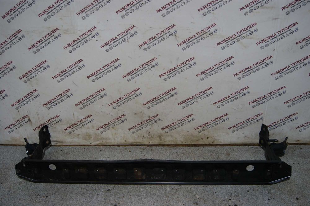 Кронштейн радіатора нижній Volvo XC60 2009-2016