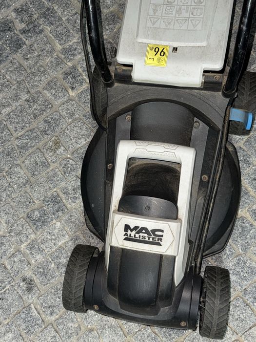 Cortador de relva eletrico