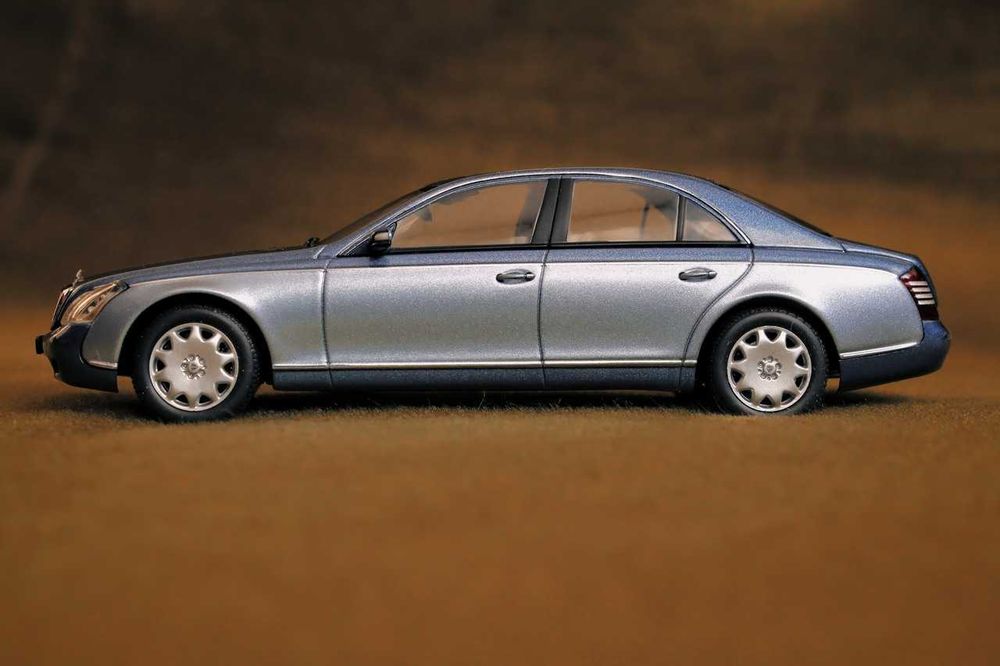 Maybach 57 Mercedes model skala 1/43 AutoArt