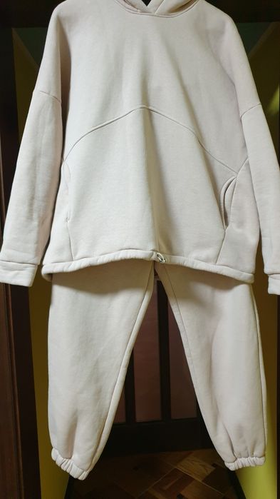 Продам  костюм женский