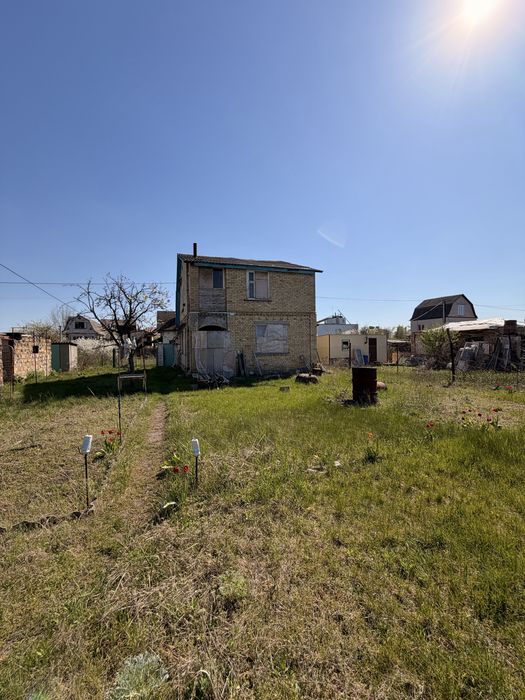 Продаж 2-х поверхової дачі 83 кв.м  на 6 сотках Мощун