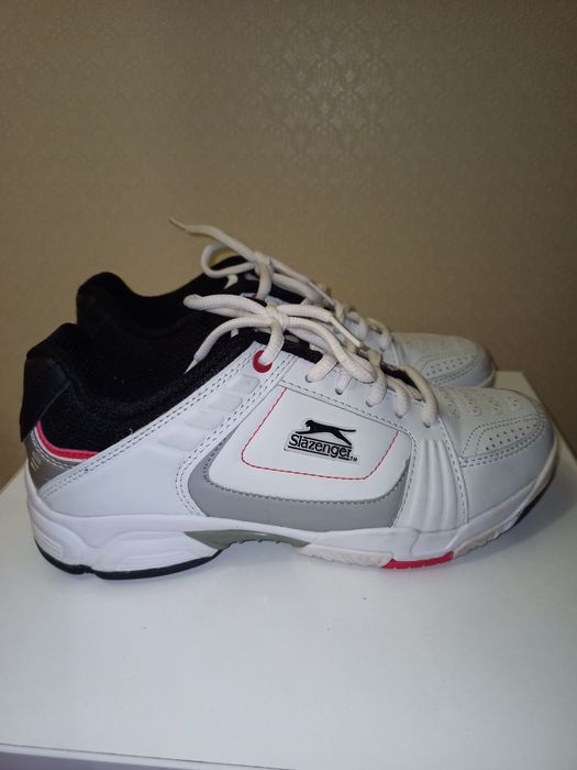 Спортивні кросівки Slazenger 38 (унісекс, тенісні)