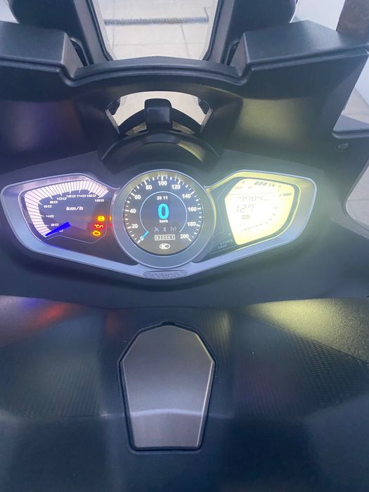 Mota Kymco Xcting 400s