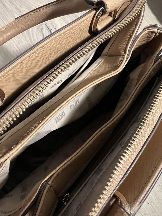 Torebka beżowa DKNY