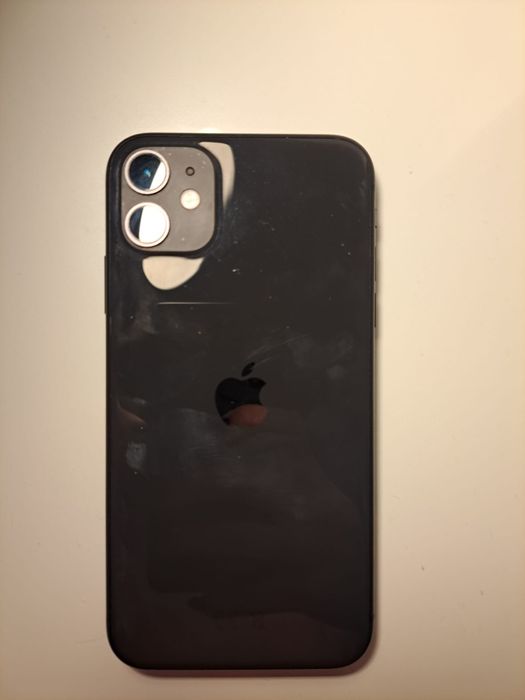 iPhone 11 usado, em bom estado