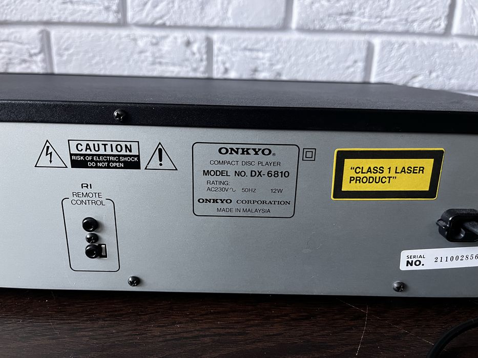 Compact Disc Player RI. ONKYO DX-6810