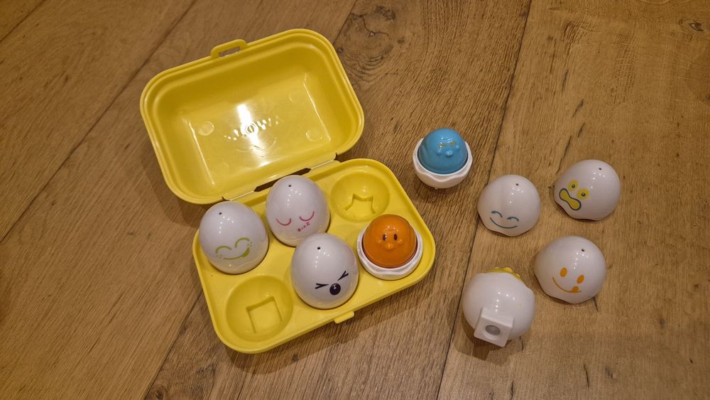 Brinquedo sensorial Tomy