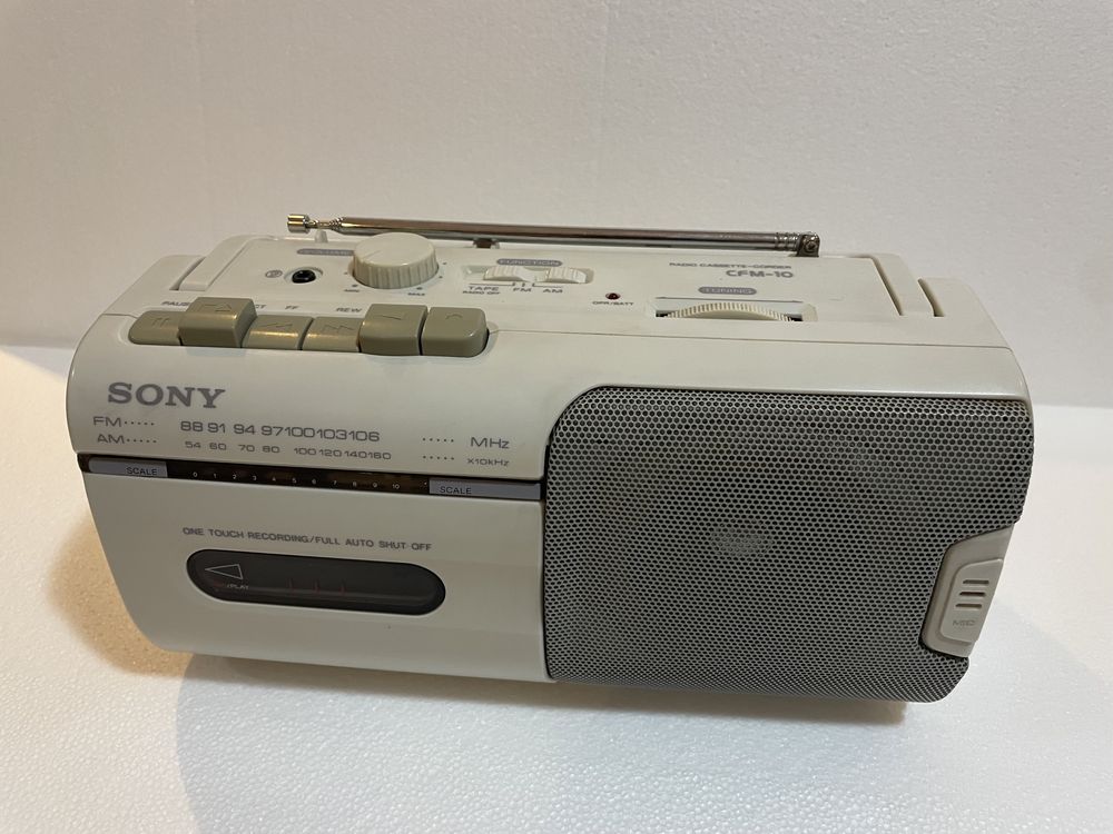Radio gravador de cassetes SONY CFM-10 Carcavelos E Parede • OLX Portugal