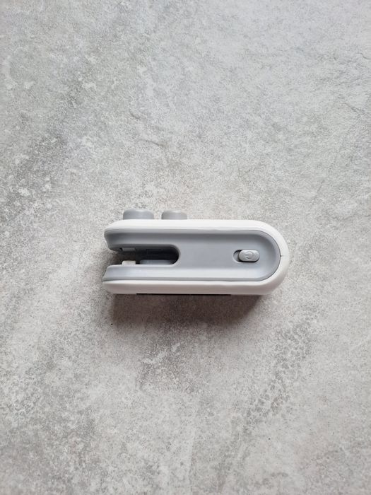 Elektryczny nożyk do obcinania i zgrzewania torebek foliowych