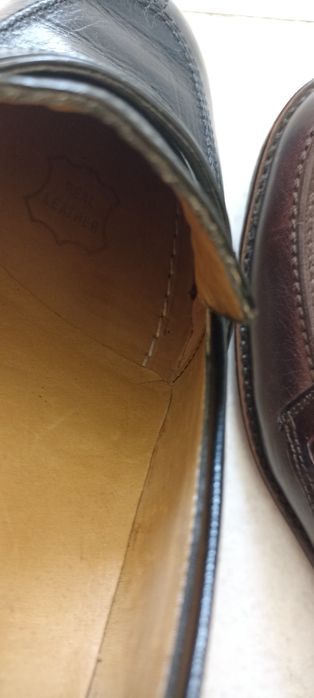 Sapatos pala homem couro novos 43
