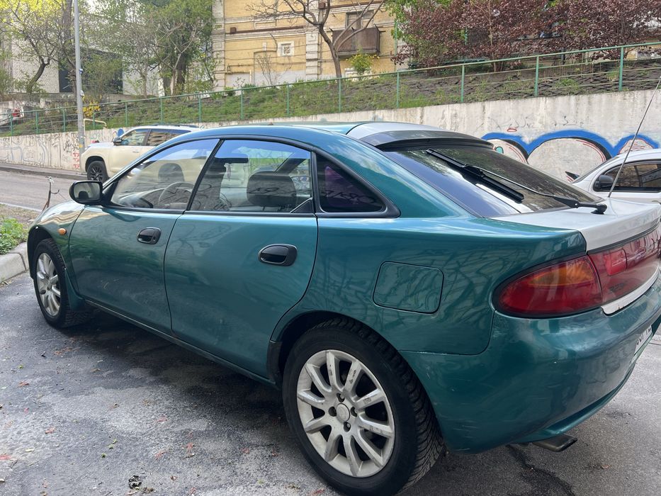 Продам Mazda 323F