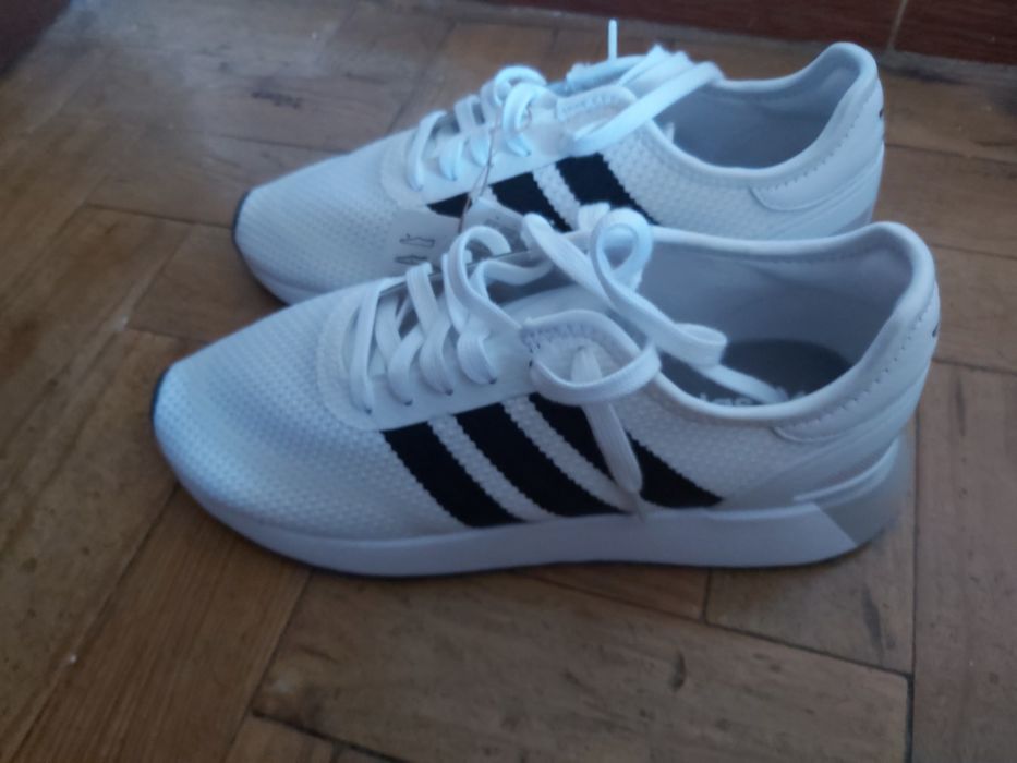 Ténis adidas superstar