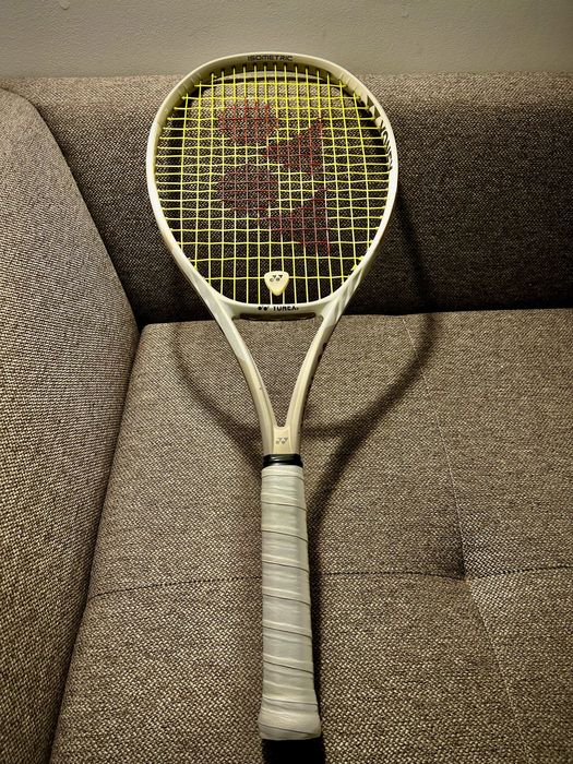 Yonex 07 Vcore 98 (305g) 2024 Sand Beige
