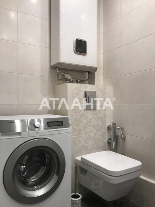 3-комнатная квартира Заболотного/Днепропетровская дорога. Газовый дом