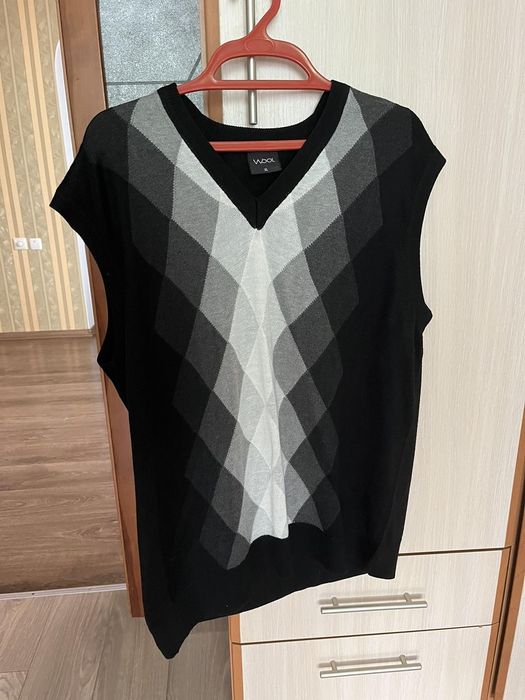 Жилетка чоловіча