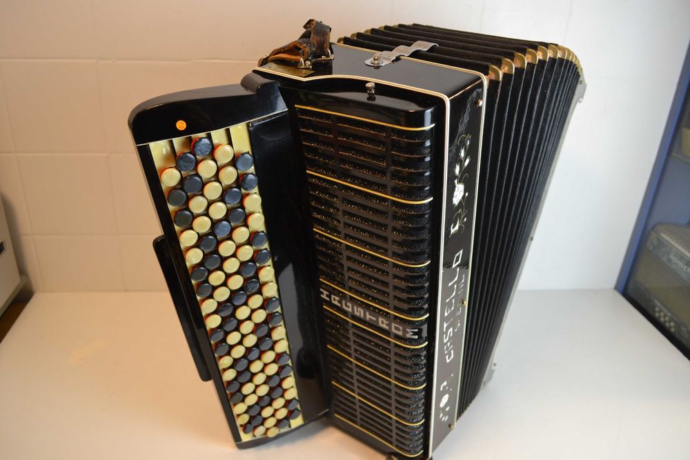 Acordeao Castelli 3 Voz Com Mala de Transporte.N 439