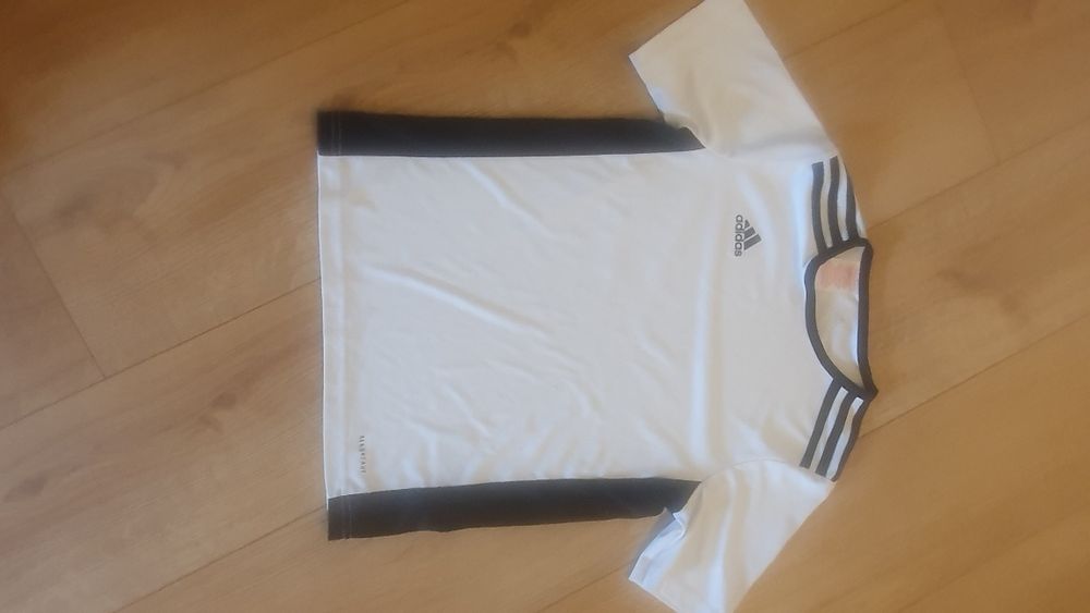 Koszulki i buza Adidas
