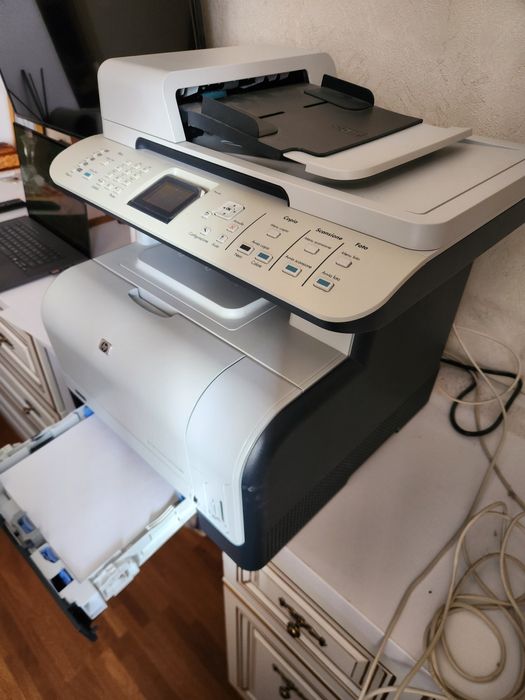 БФП (принтер/факс) HP color laserjet cm1312nfi mfp