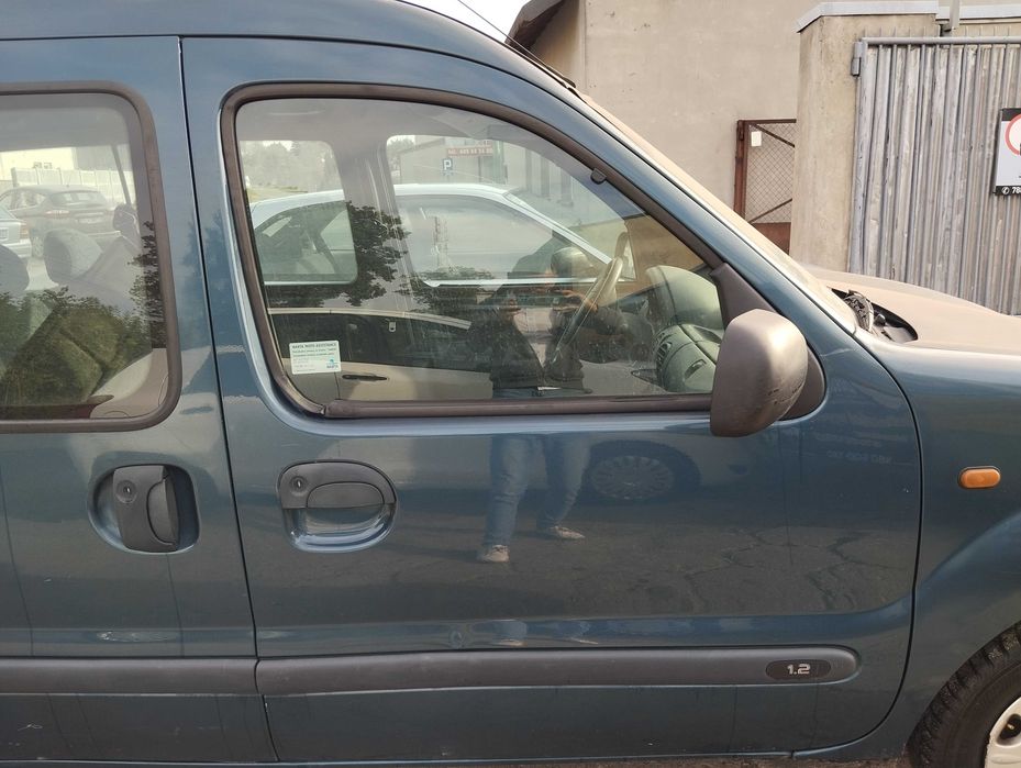 Renault Kangoo I 1.2i 1998r.Lusterko zewnętrzne  prawe.