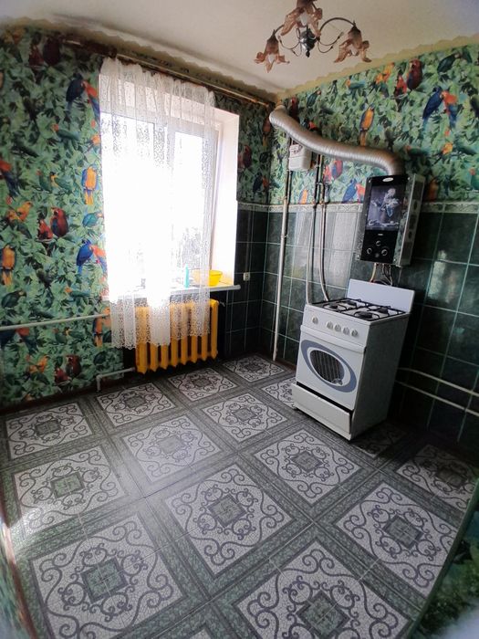 Продам однокімнатну квартиру. Терміново.