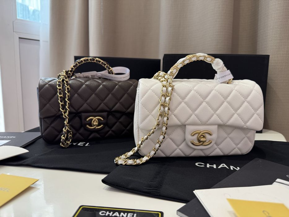 Сумка Chanel Шанель класична шкіряна на ланцюжку шоколадна коричнева біла вечірня міні сумочка на цепочке
