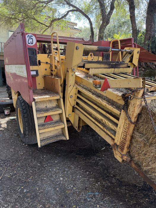 Enfardadeira new holland