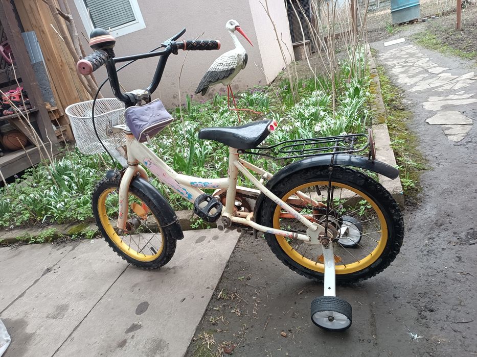 Дитячий велосипед.