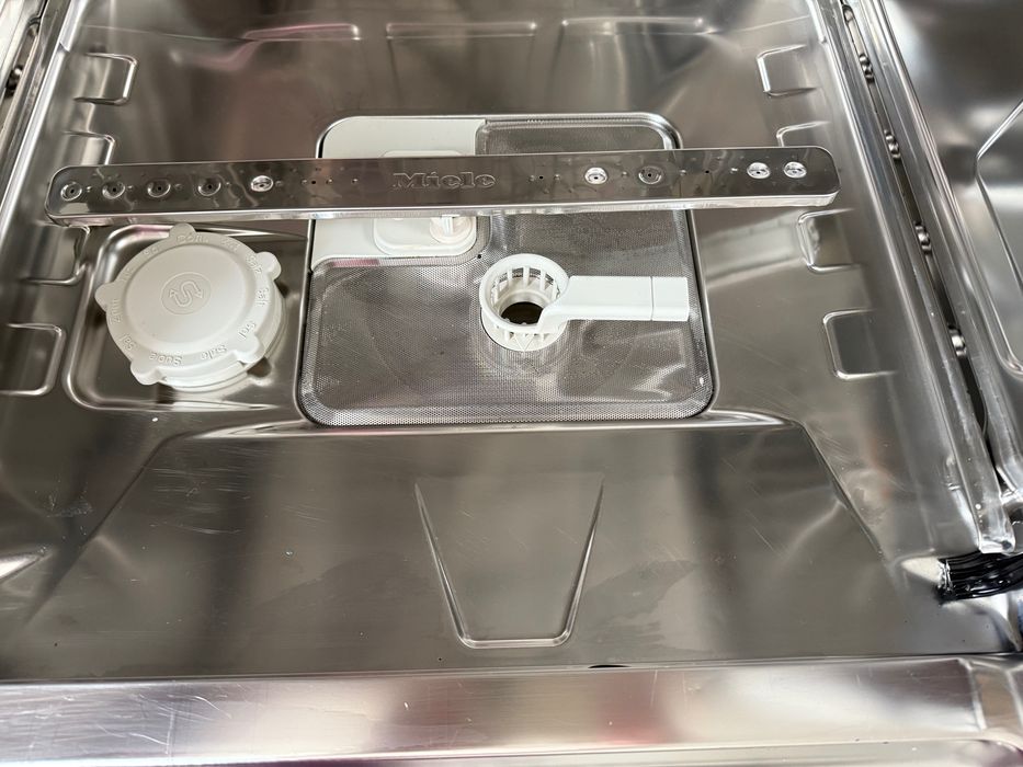 Zmywarka firmy Miele do zabudowy 60 CMG4263 Vi ACTIVE zintegrowana