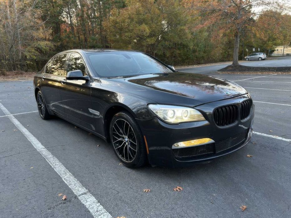 BMW 7 Series 740i      2014