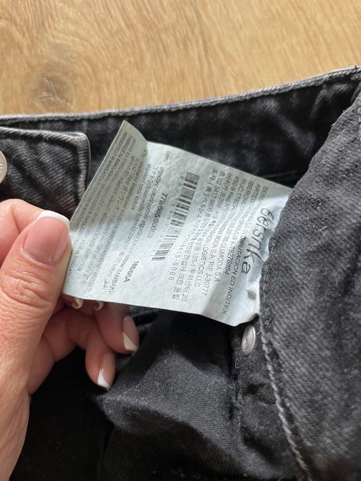 Szarpana spódniczka s bershka