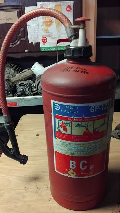 Gaśnuca proszkowa 12kg  GP-12Z B C E