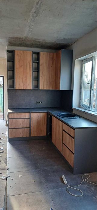 Кухня Графіті (підбір під ваші розміри), верхні секції 1050мм