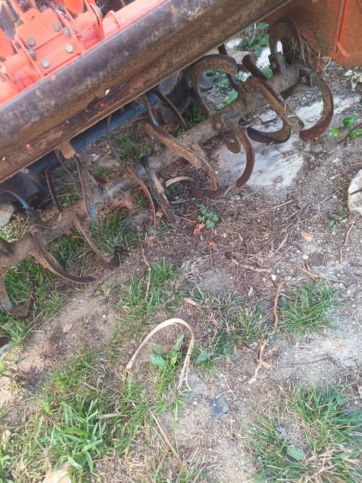 Trator Kubota b1502