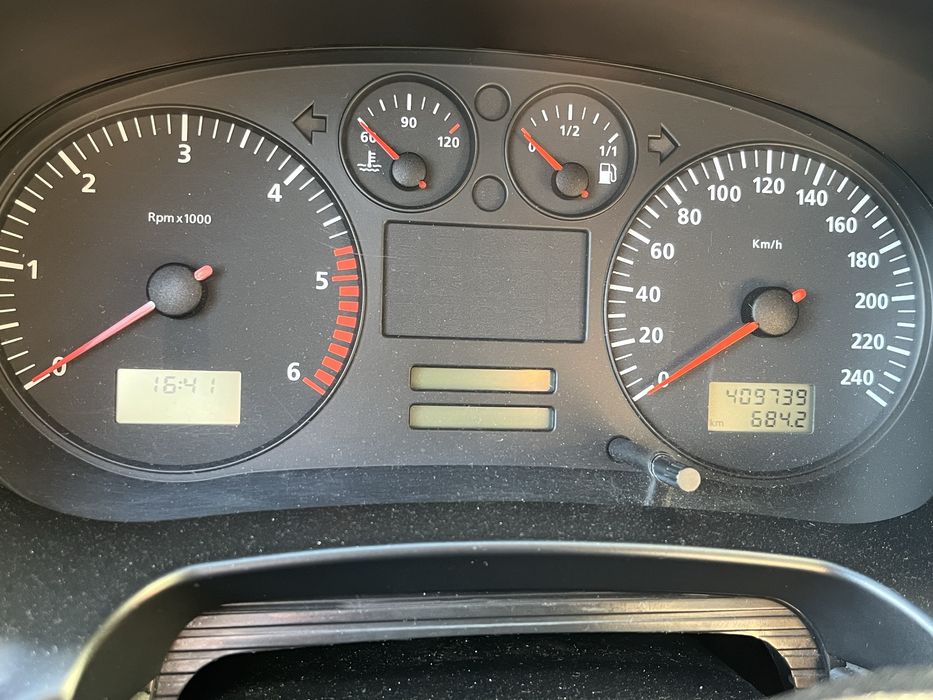 Vendo TOLEDO 1.9 TDI de 1999.