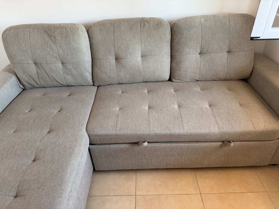 Sofa cama revertivel  com bau 3 meses de uso como novo