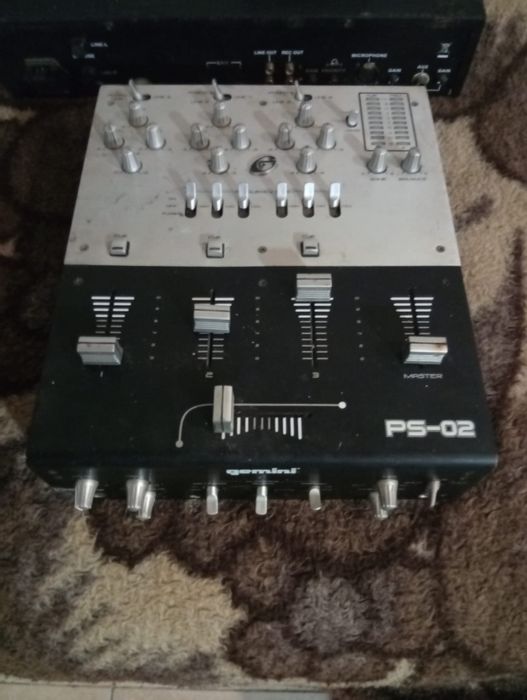 Mesa de mistura Gemini