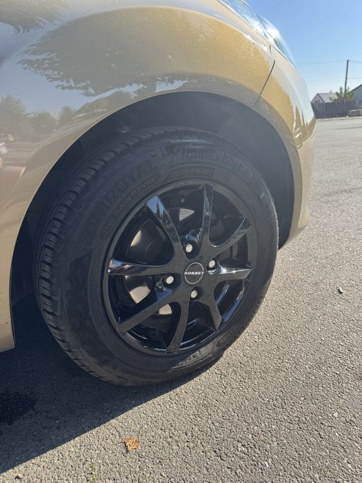 Ford Fiesta 2012 1.4 бензин автомат